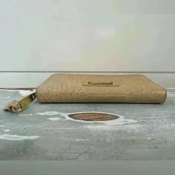 Badgley Mischka Wallet Purse Wristlet - Picture 5 of 10